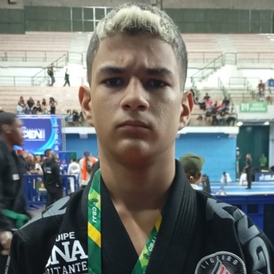 RYAN ALBERT TERRA CARVALHO